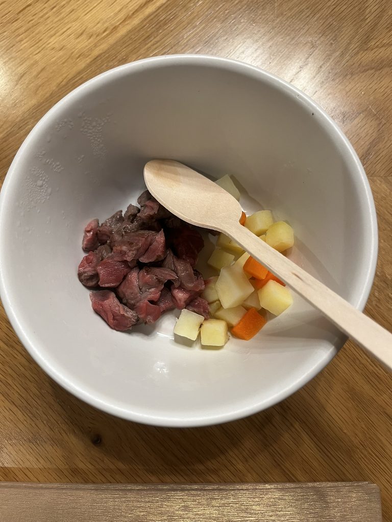 ワンちゃんようの晩御飯（牛肉）