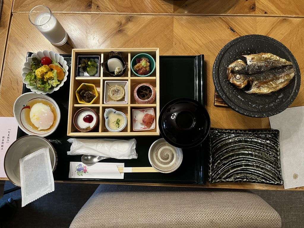 大人の朝食全体